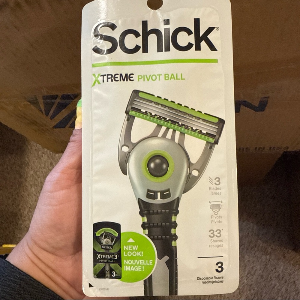 Chic Black and Green Shaving Kit for a Smooth Grooming Experience